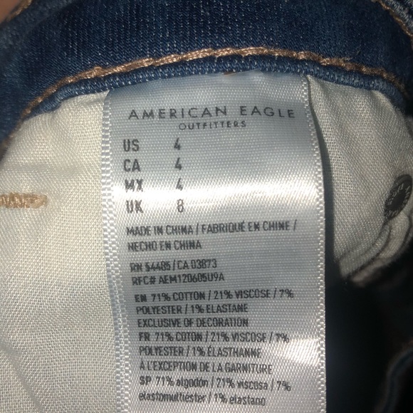 American Eagle High Ripped Jean Short - Picture 7 of 7